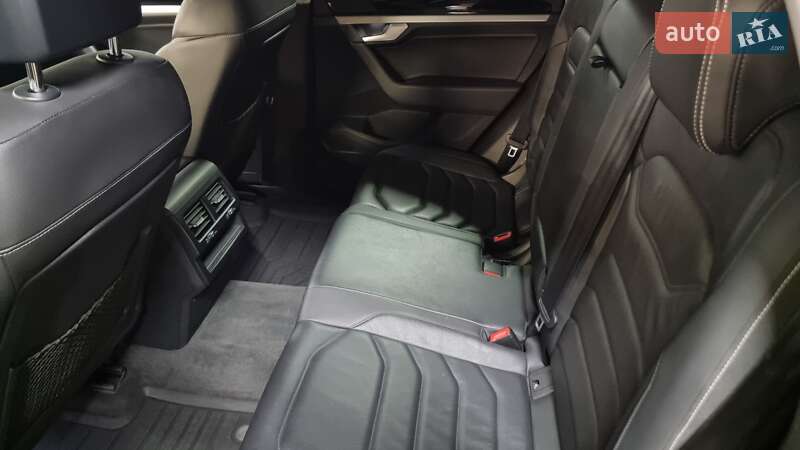 Позашляховик / Кросовер Volkswagen Touareg 2019 в Києві фото 7 Позашляховик / Кросовер Volkswagen Touareg 2019 в Києві