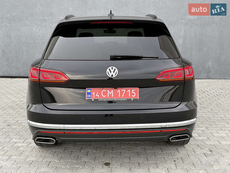 Внедорожник / Кроссовер Volkswagen Touareg 2019 в Львове