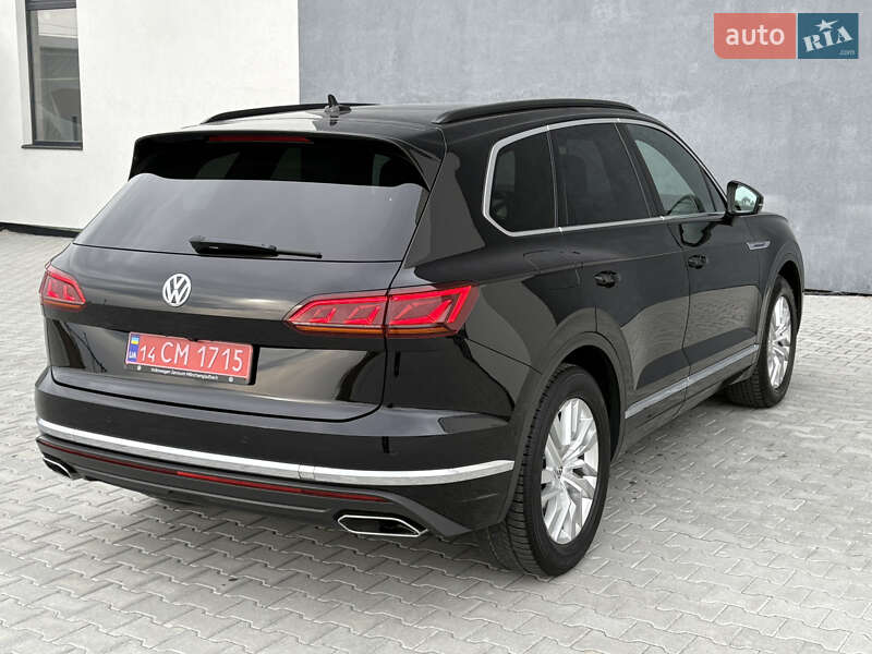 Внедорожник / Кроссовер Volkswagen Touareg 2019 в Львове