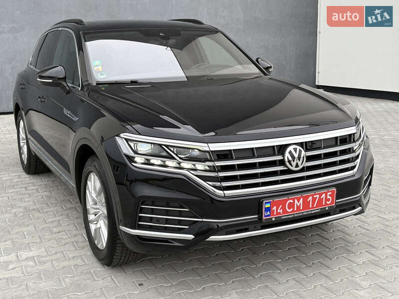 Внедорожник / Кроссовер Volkswagen Touareg 2019 в Львове