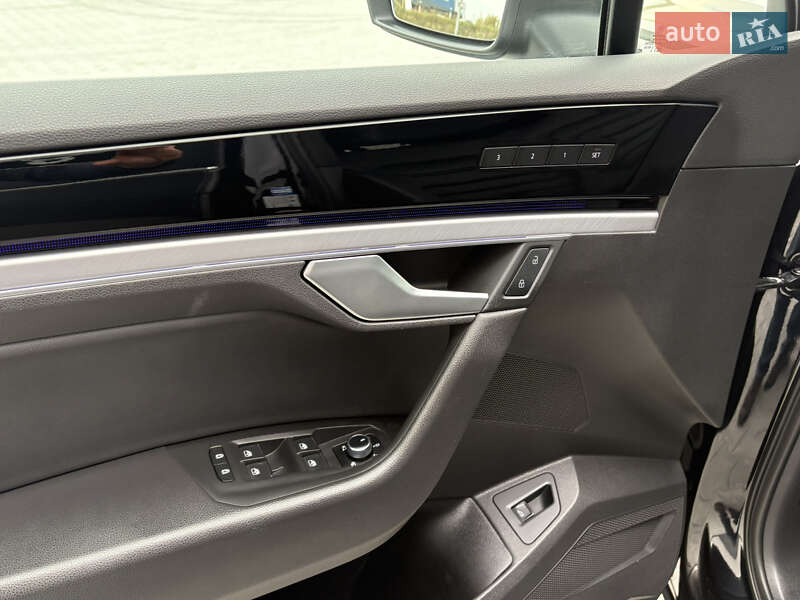 Внедорожник / Кроссовер Volkswagen Touareg 2019 в Львове