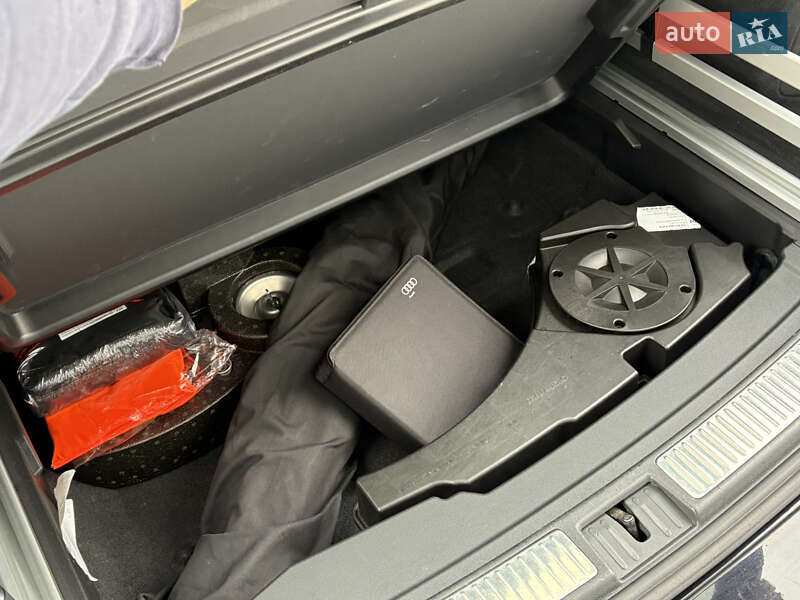 Внедорожник / Кроссовер Volkswagen Touareg 2019 в Львове