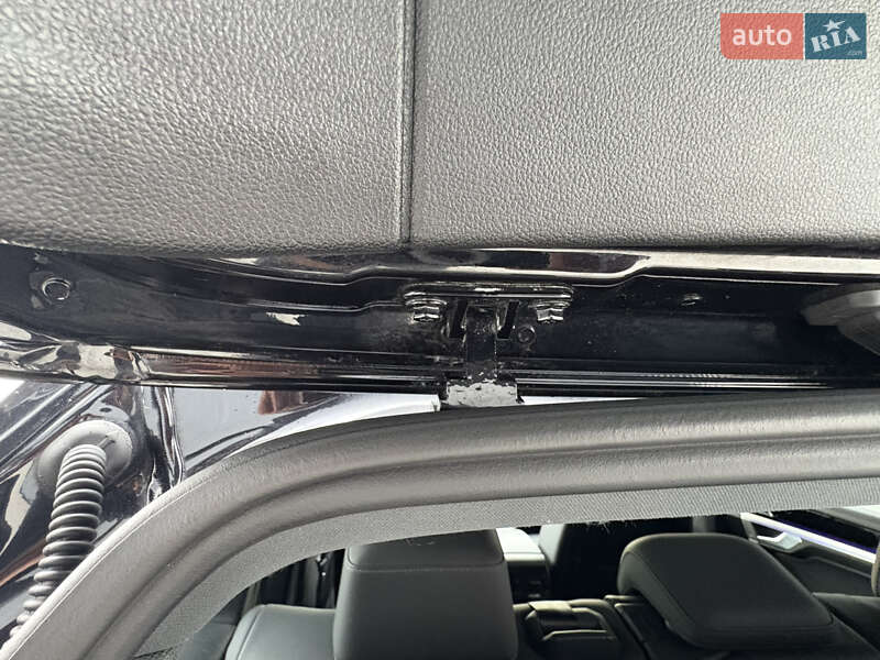 Внедорожник / Кроссовер Volkswagen Touareg 2019 в Львове