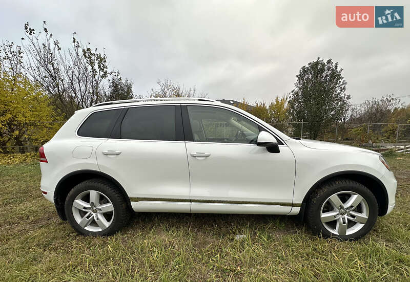 Внедорожник / Кроссовер Volkswagen Touareg 2014 в Киеве фото 12 Внедорожник / Кроссовер Volkswagen Touareg 2014 в Киеве