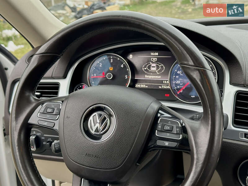 Внедорожник / Кроссовер Volkswagen Touareg 2014 в Киеве фото 28 Внедорожник / Кроссовер Volkswagen Touareg 2014 в Киеве