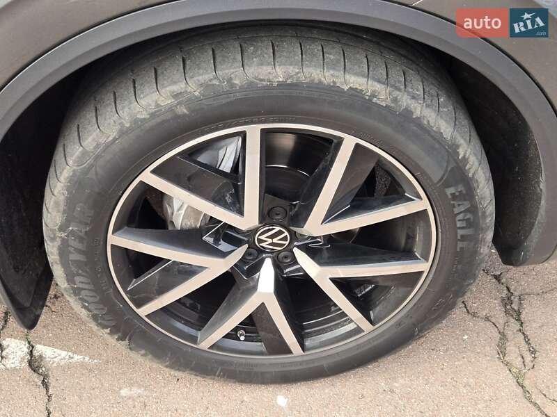 Внедорожник / Кроссовер Volkswagen Touareg 2022 в Киеве фото 19 Внедорожник / Кроссовер Volkswagen Touareg 2022 в Киеве
