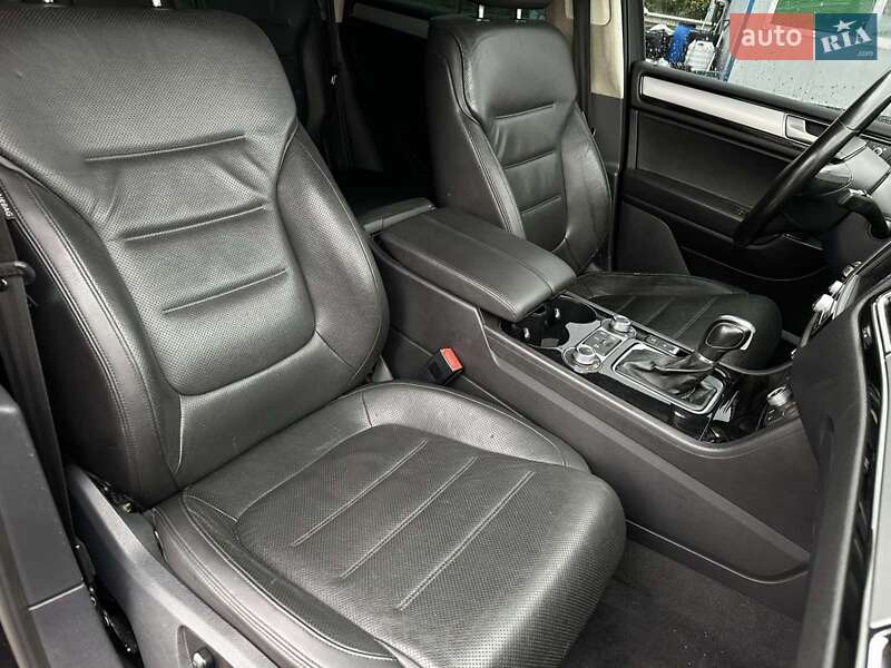 Внедорожник / Кроссовер Volkswagen Touareg 2017 в Тернополе