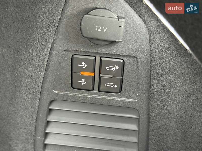 Позашляховик / Кросовер Volkswagen Touareg 2018 в Одесі