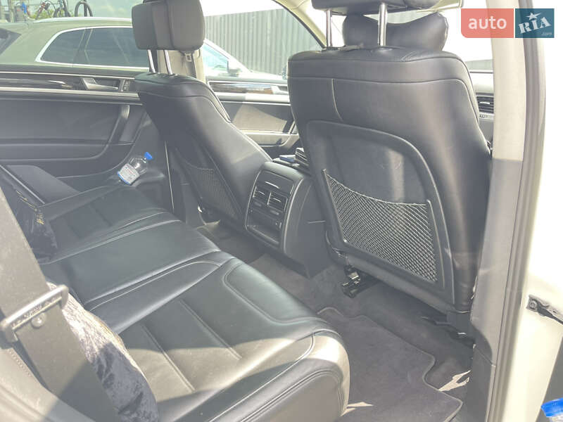 Внедорожник / Кроссовер Volkswagen Touareg 2011 в Киеве фото 18 Внедорожник / Кроссовер Volkswagen Touareg 2011 в Киеве