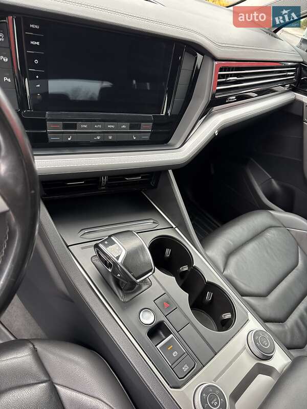 Позашляховик / Кросовер Volkswagen Touareg 2018 в Тячеві фото 12 Позашляховик / Кросовер Volkswagen Touareg 2018 в Тячеві