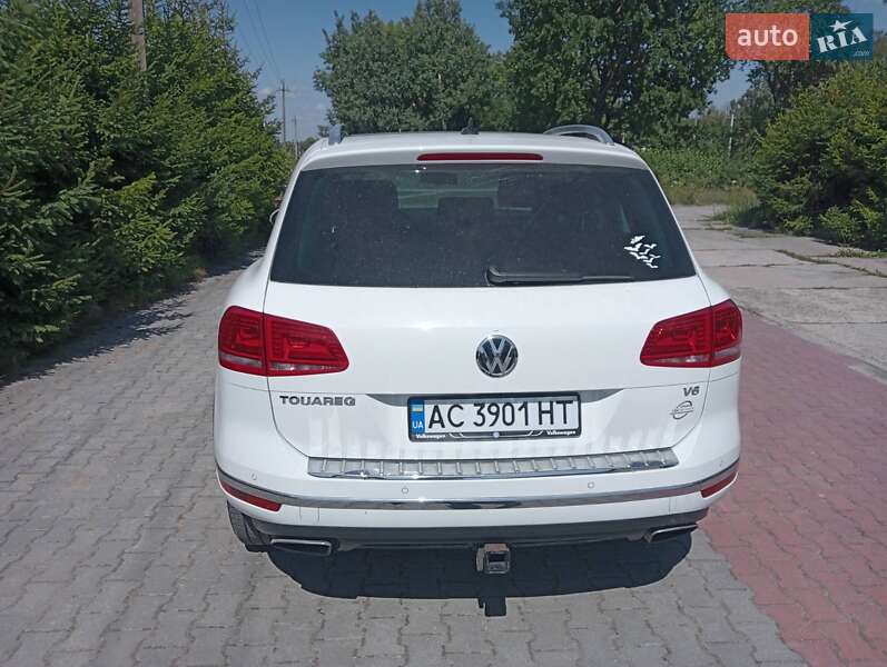 Позашляховик / Кросовер Volkswagen Touareg 2014 в Шепетівці