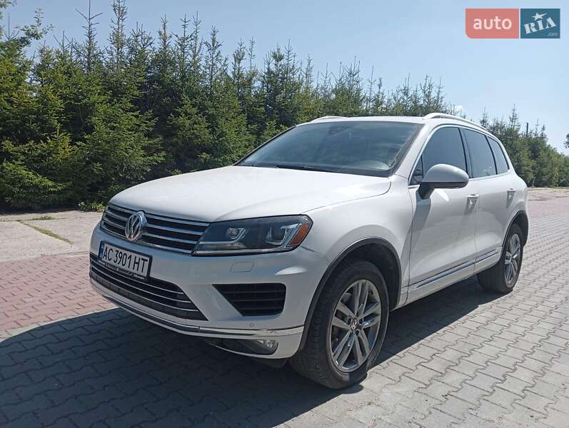 Позашляховик / Кросовер Volkswagen Touareg 2014 в Шепетівці