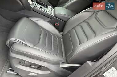 Внедорожник / Кроссовер Volkswagen Touareg 2020 в 