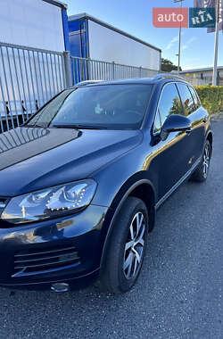 Внедорожник / Кроссовер Volkswagen Touareg 2013 в 