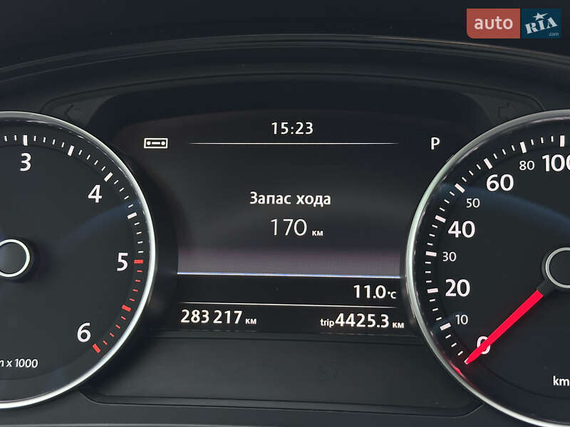 Позашляховик / Кросовер Volkswagen Touareg 2012 в Тернополі