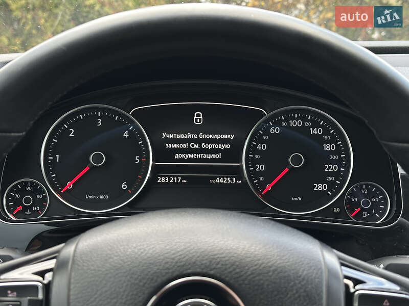 Позашляховик / Кросовер Volkswagen Touareg 2012 в Тернополі