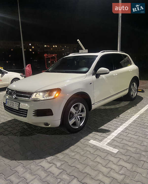Позашляховик / Кросовер Volkswagen Touareg 2012 в Кривому Розі