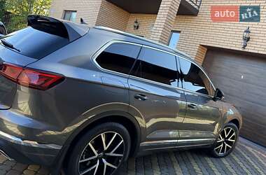 Внедорожник / Кроссовер Volkswagen Touareg 2020 в 