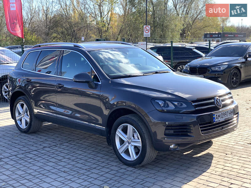 Внедорожник / Кроссовер Volkswagen Touareg 2011 в Бердичеве