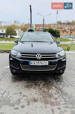 Внедорожник / Кроссовер Volkswagen Touareg 2013 в 
