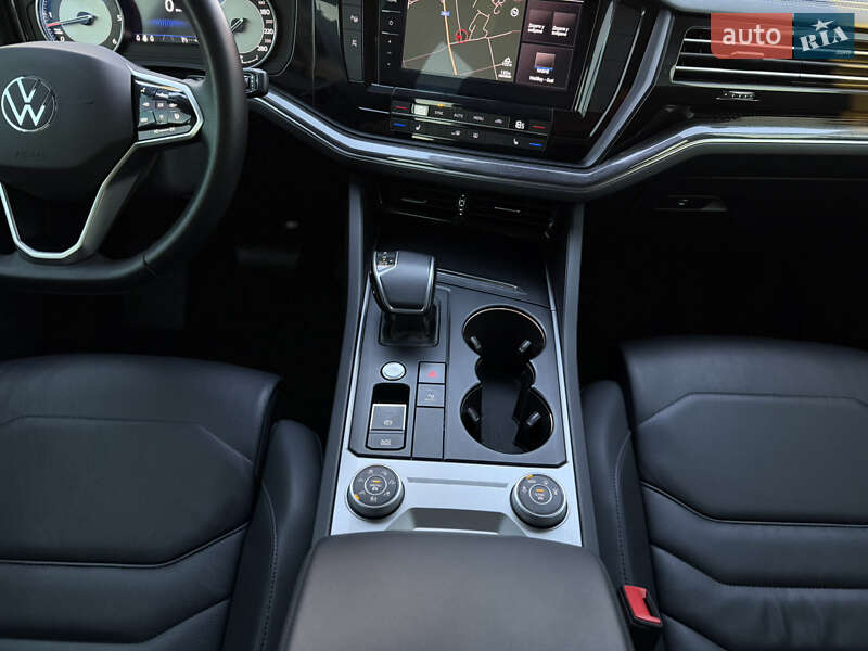 Позашляховик / Кросовер Volkswagen Touareg 2021 в Києві фото 22 Позашляховик / Кросовер Volkswagen Touareg 2021 в Києві