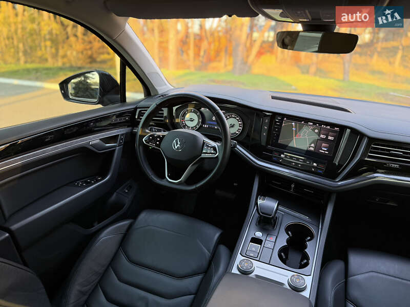 Позашляховик / Кросовер Volkswagen Touareg 2021 в Києві фото 25 Позашляховик / Кросовер Volkswagen Touareg 2021 в Києві