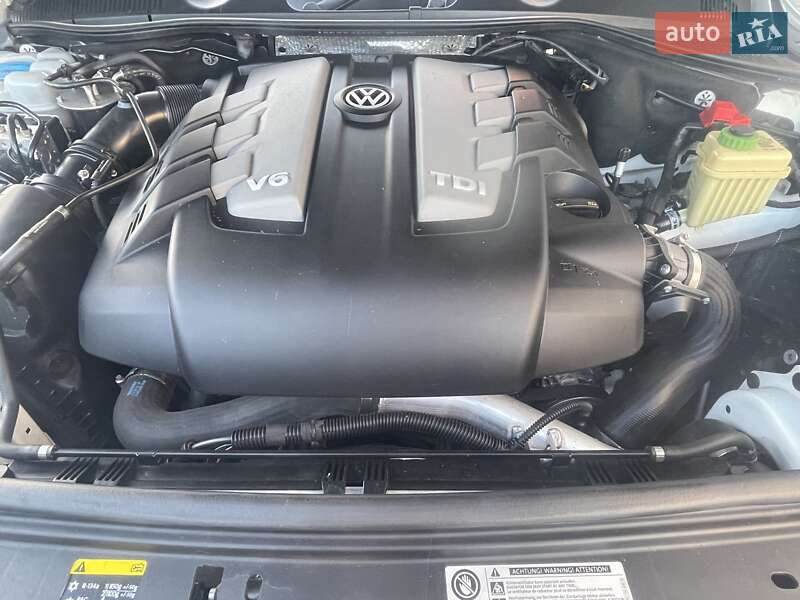 Внедорожник / Кроссовер Volkswagen Touareg 2016 в Белой Церкви фото 12 Внедорожник / Кроссовер Volkswagen Touareg 2016 в Белой Церкви