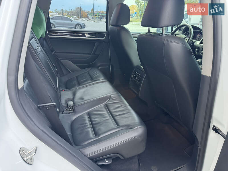 Позашляховик / Кросовер Volkswagen Touareg 2012 в Дніпрі фото 13 Позашляховик / Кросовер Volkswagen Touareg 2012 в Дніпрі