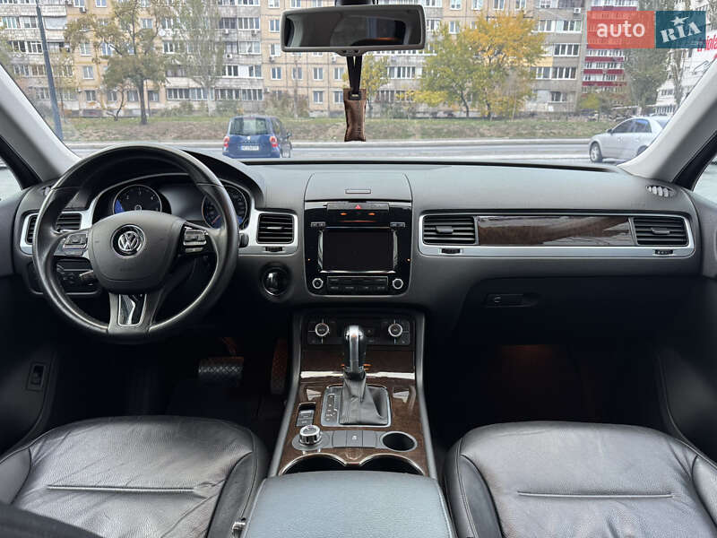 Позашляховик / Кросовер Volkswagen Touareg 2012 в Дніпрі фото 17 Позашляховик / Кросовер Volkswagen Touareg 2012 в Дніпрі