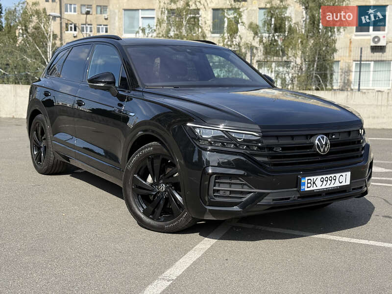Позашляховик / Кросовер Volkswagen Touareg 2023 в Києві