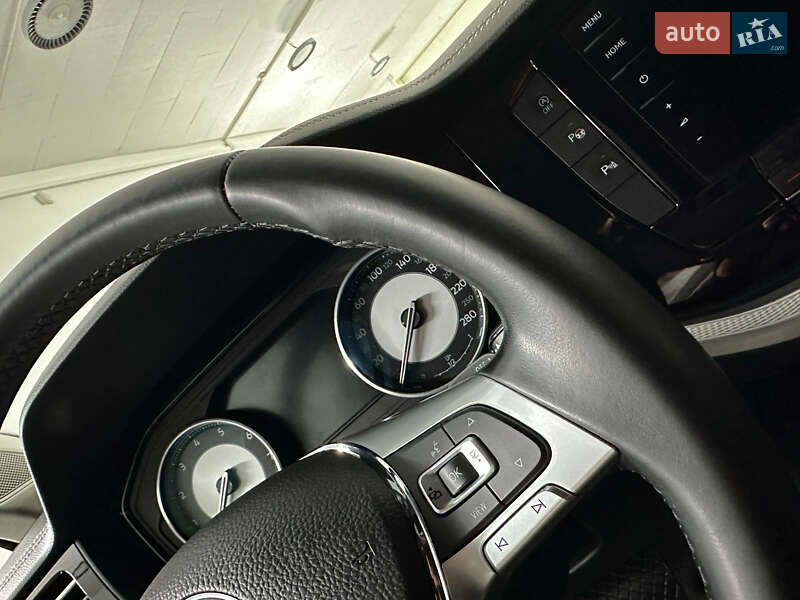 Позашляховик / Кросовер Volkswagen Touareg 2019 в Козятині фото 63 Позашляховик / Кросовер Volkswagen Touareg 2019 в Козятині