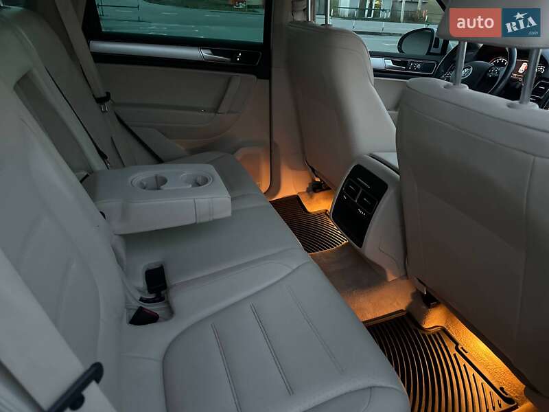 Внедорожник / Кроссовер Volkswagen Touareg 2016 в Тернополе фото 41 Внедорожник / Кроссовер Volkswagen Touareg 2016 в Тернополе