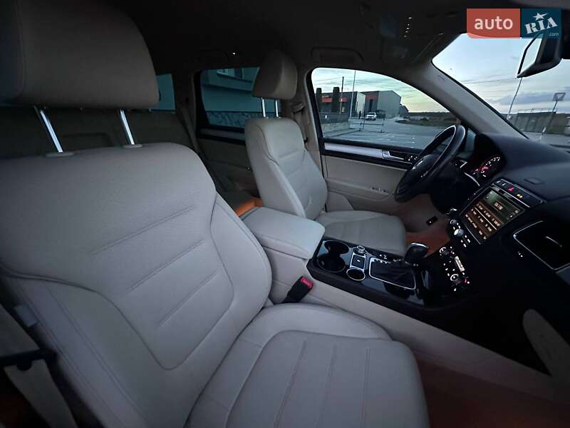 Внедорожник / Кроссовер Volkswagen Touareg 2016 в Тернополе фото 44 Внедорожник / Кроссовер Volkswagen Touareg 2016 в Тернополе