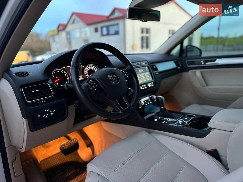 Внедорожник / Кроссовер Volkswagen Touareg 2016 в Тернополе фото 52 Внедорожник / Кроссовер Volkswagen Touareg 2016 в Тернополе