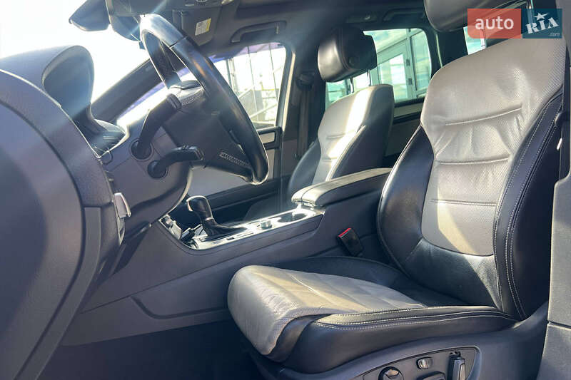 Позашляховик / Кросовер Volkswagen Touareg 2016 в Івано-Франківську