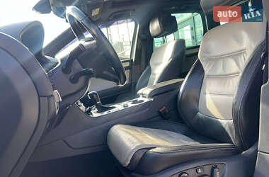 Позашляховик / Кросовер Volkswagen Touareg 2016 в 