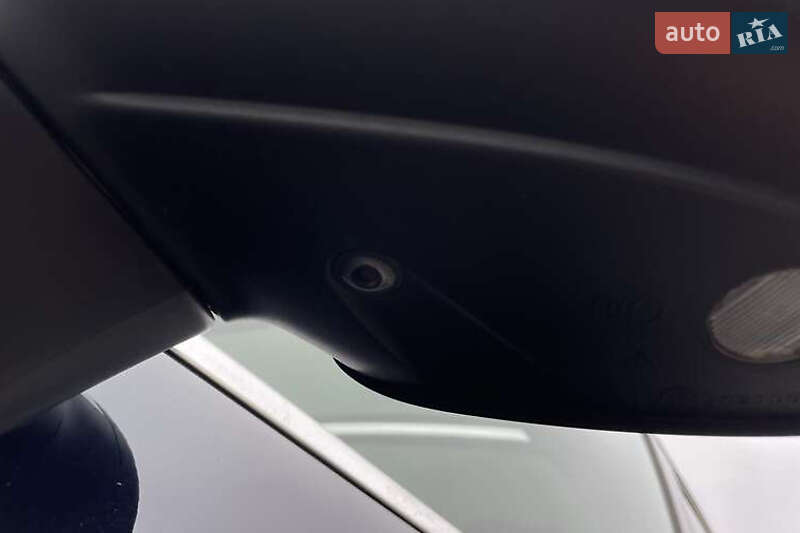 Внедорожник / Кроссовер Volkswagen Touareg 2016 в Киеве фото 12 Внедорожник / Кроссовер Volkswagen Touareg 2016 в Киеве