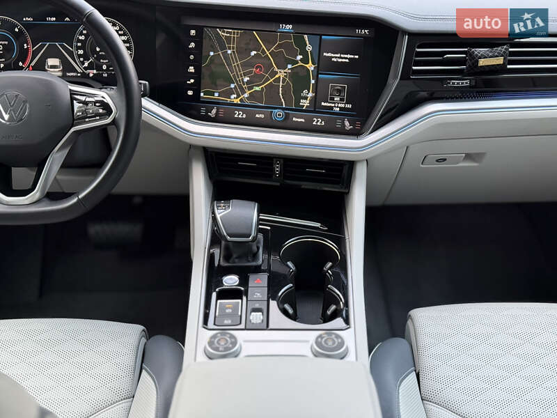 Позашляховик / Кросовер Volkswagen Touareg 2021 в Києві фото 26 Позашляховик / Кросовер Volkswagen Touareg 2021 в Києві