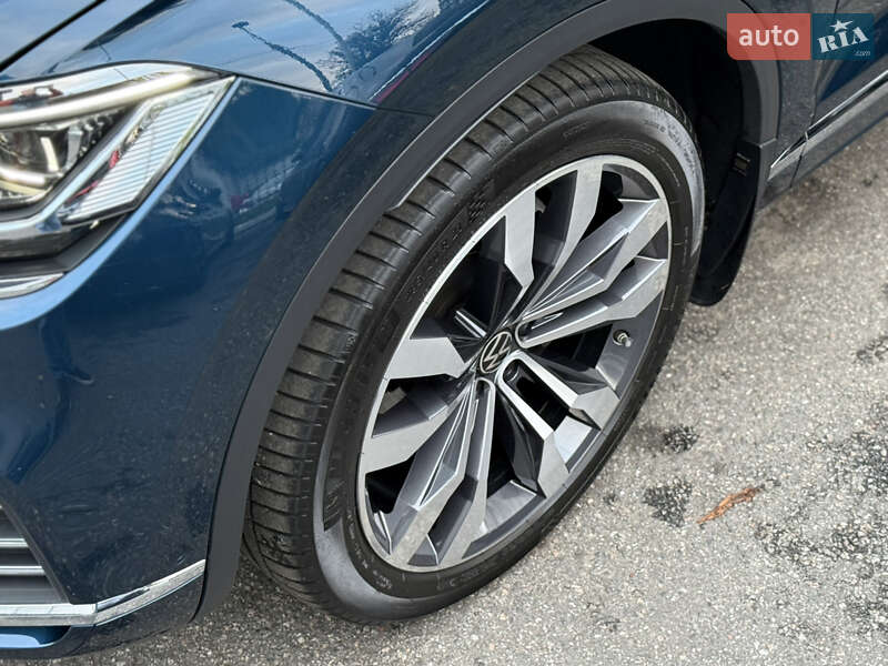 Позашляховик / Кросовер Volkswagen Touareg 2021 в Києві фото 35 Позашляховик / Кросовер Volkswagen Touareg 2021 в Києві