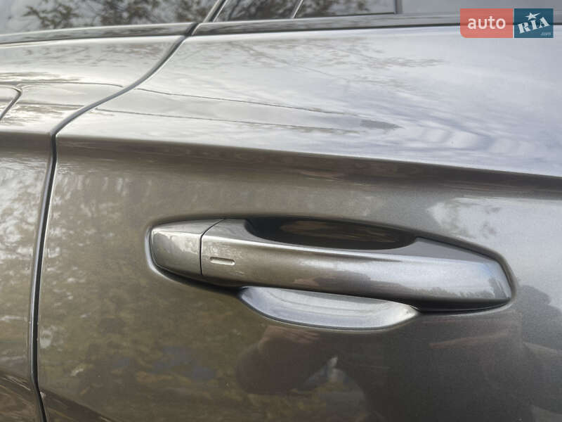 Внедорожник / Кроссовер Volkswagen Touareg 2022 в Киеве