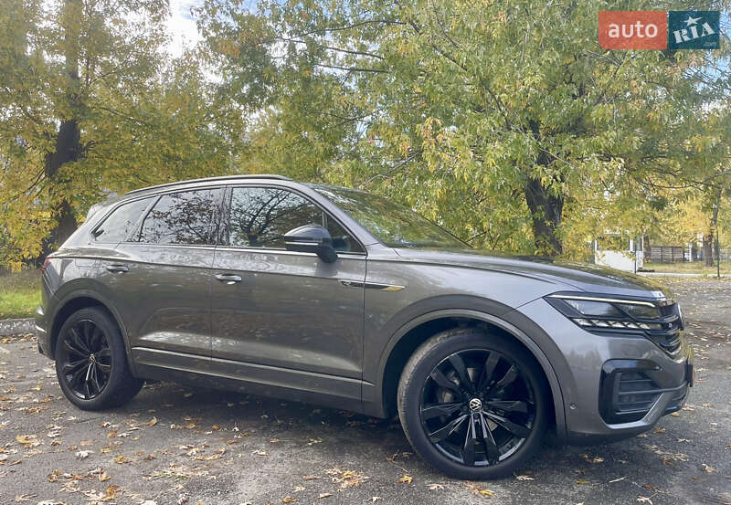 Внедорожник / Кроссовер Volkswagen Touareg 2022 в Киеве
