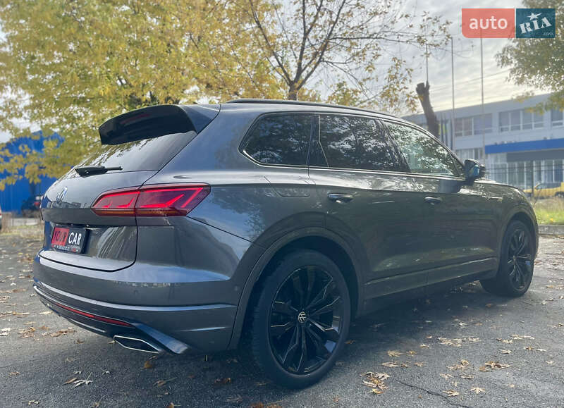 Внедорожник / Кроссовер Volkswagen Touareg 2022 в Киеве