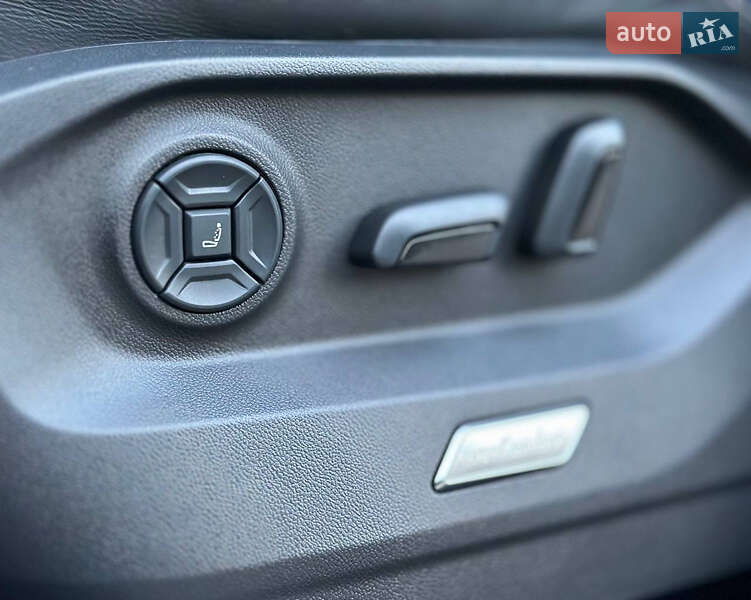 Позашляховик / Кросовер Volkswagen Touareg 2021 в Києві фото 28 Позашляховик / Кросовер Volkswagen Touareg 2021 в Києві