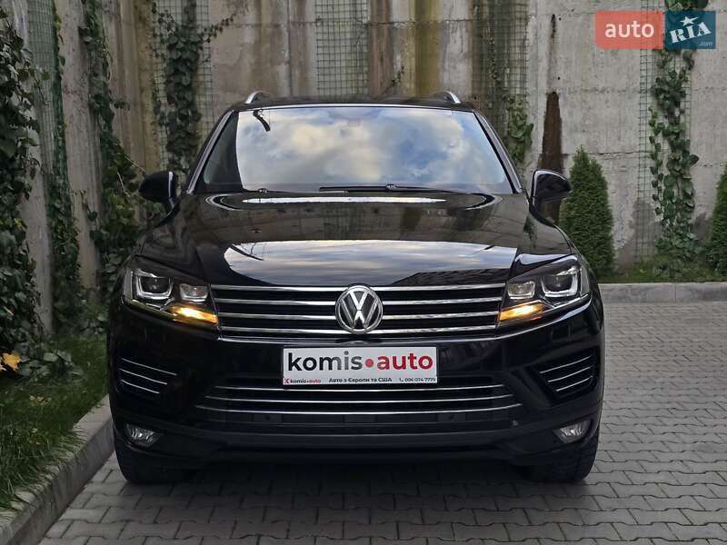 Позашляховик / Кросовер Volkswagen Touareg 2011 в Хмельницькому
