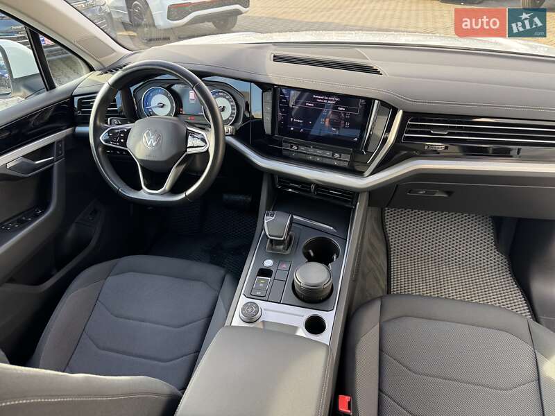 Позашляховик / Кросовер Volkswagen Touareg 2020 в Чернівцях фото 14 Позашляховик / Кросовер Volkswagen Touareg 2020 в Чернівцях
