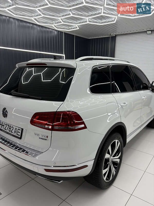 Внедорожник / Кроссовер Volkswagen Touareg 2015 в Одессе фото 7 Внедорожник / Кроссовер Volkswagen Touareg 2015 в Одессе