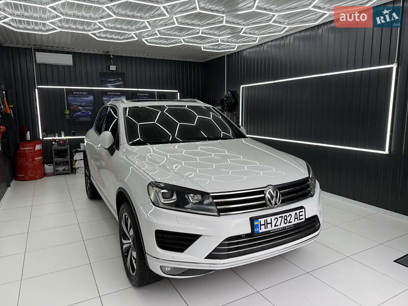 Внедорожник / Кроссовер Volkswagen Touareg 2015 в Одессе фото 11 Внедорожник / Кроссовер Volkswagen Touareg 2015 в Одессе