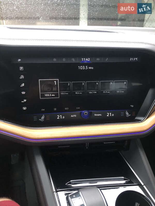 Внедорожник / Кроссовер Volkswagen Touareg 2018 в Тячеве фото 19 Внедорожник / Кроссовер Volkswagen Touareg 2018 в Тячеве