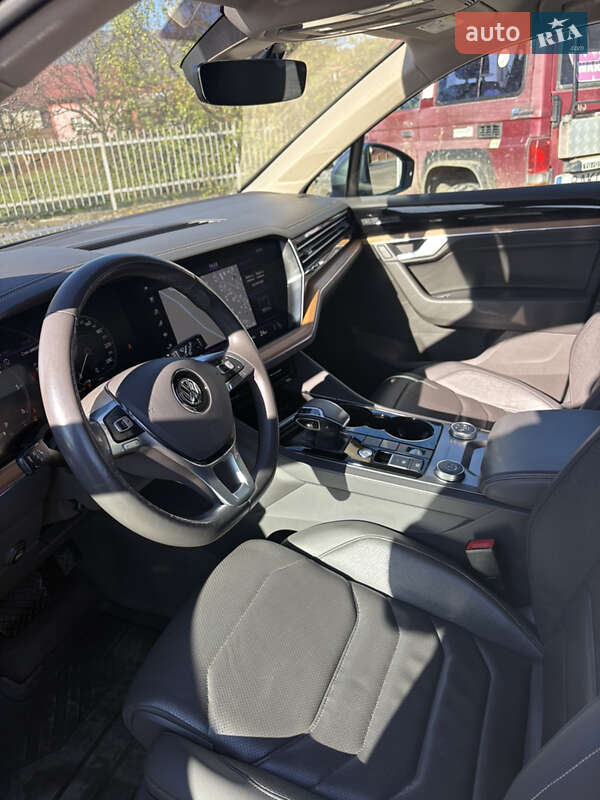 Внедорожник / Кроссовер Volkswagen Touareg 2018 в Тячеве фото 41 Внедорожник / Кроссовер Volkswagen Touareg 2018 в Тячеве