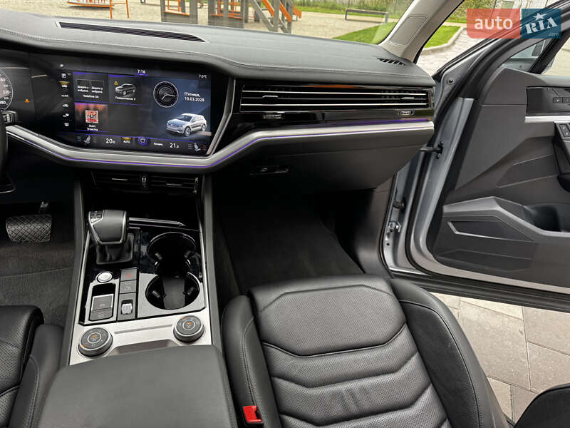 Позашляховик / Кросовер Volkswagen Touareg 2020 в Києві фото 28 Позашляховик / Кросовер Volkswagen Touareg 2020 в Києві